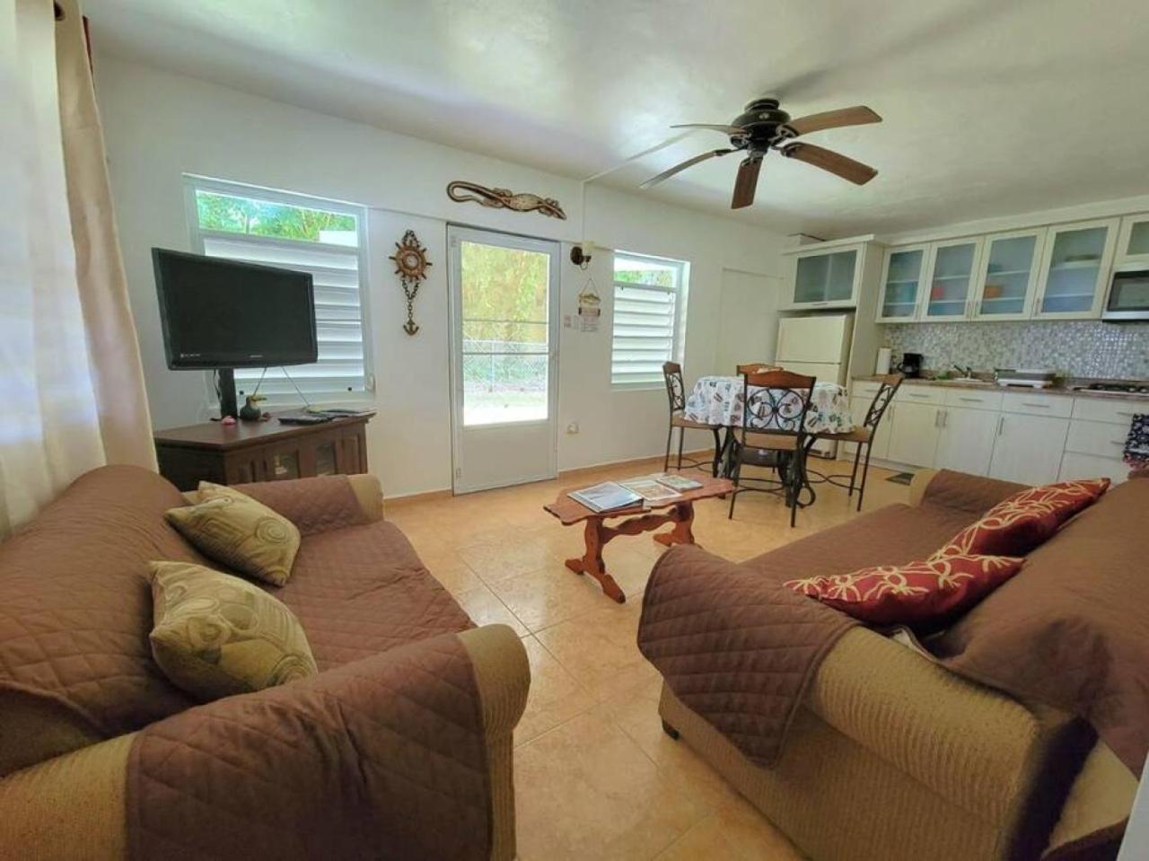 Unit Facing Steps Beach And With Close Beach Access รินกอน ภายนอก รูปภาพ